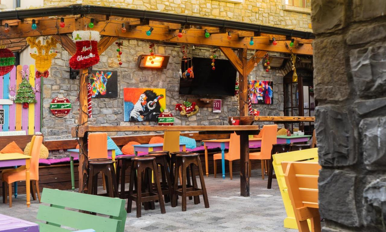 Brogans Bar & Hotel Трим Экстерьер фото