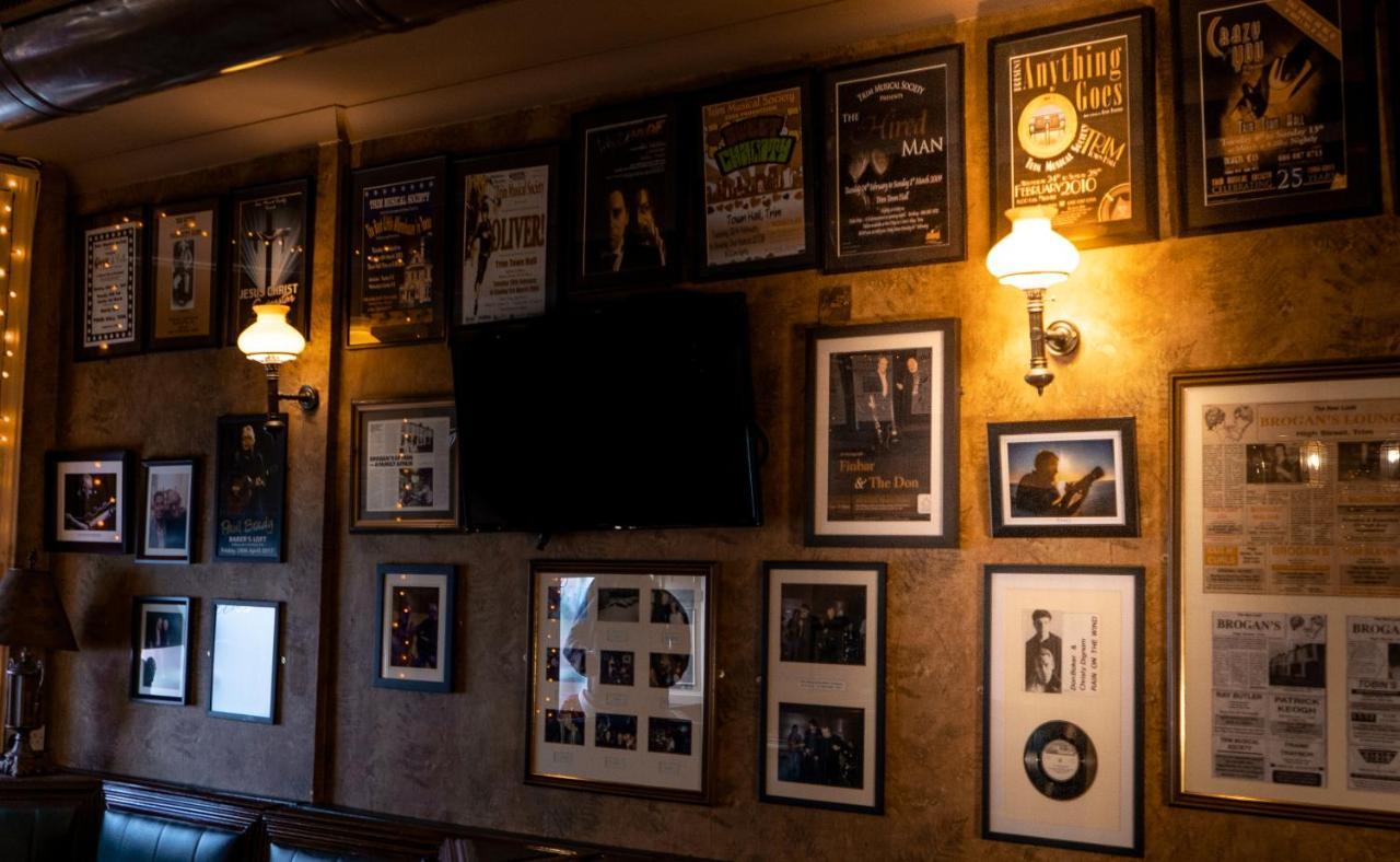 Brogans Bar & Hotel Трим Экстерьер фото