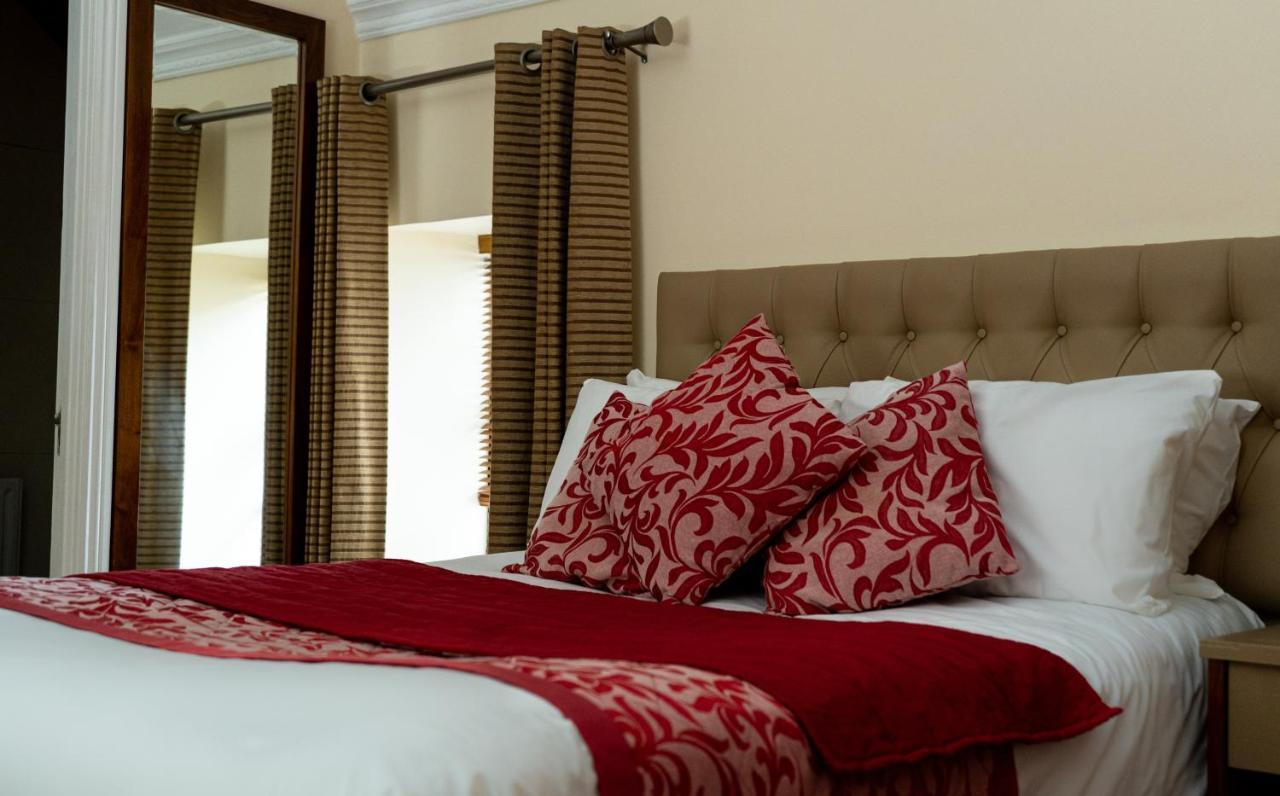 Brogans Bar & Hotel Трим Экстерьер фото